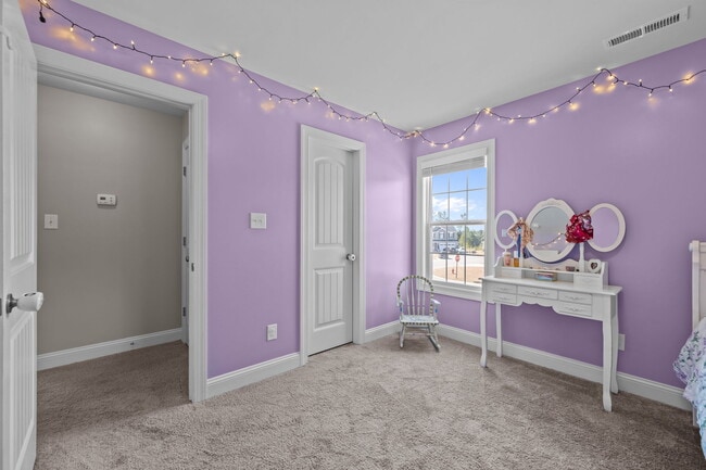 Building Photo - 878 Stormy Gale Ln