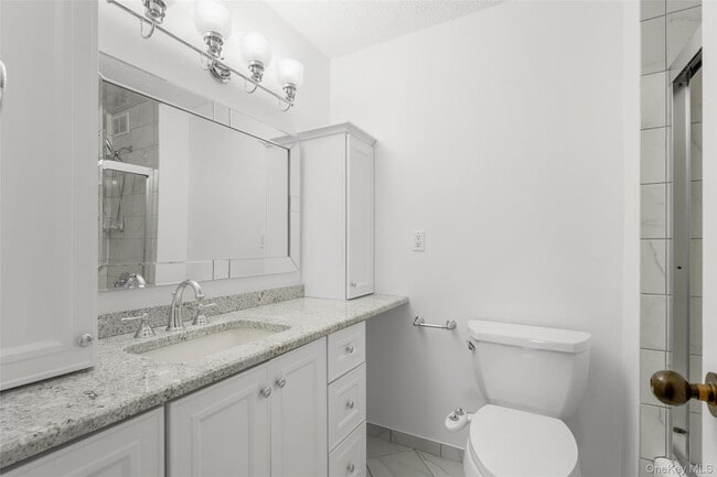Building Photo - 25 Rockledge Ave