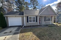 Building Photo - Charming 3 Bedroom 2 Bath Home
628 S. Hampton Dr.