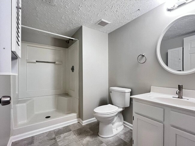 Building Photo - 109 Carmel Woods Ct