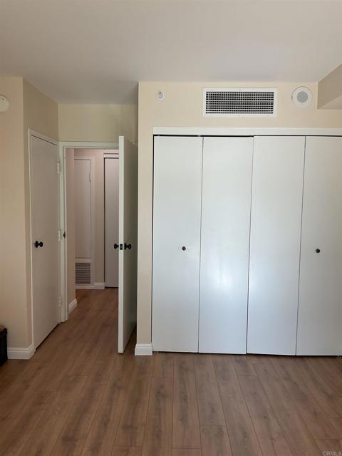 Building Photo - 500 W Harbor Dr