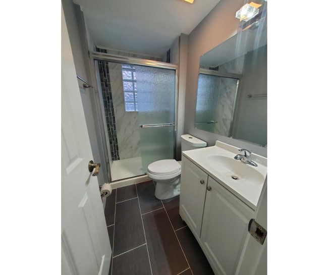 Building Photo - 3247 Magnolia Ave