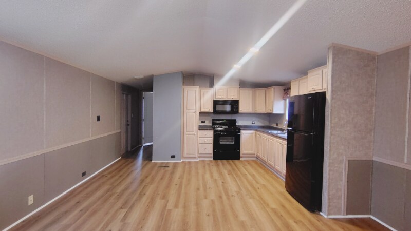 Primary Photo - 4842 SW Topeka Blvd