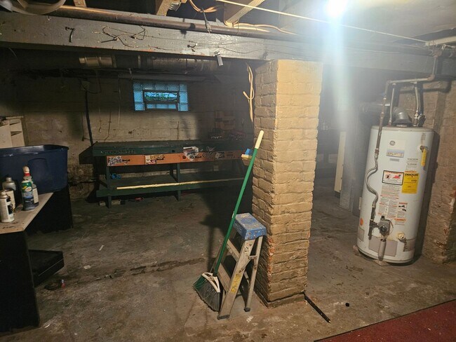 Building Photo - OWNER FINANCE! NO BANK QUALIFYING! NO CREDIT CHECK!