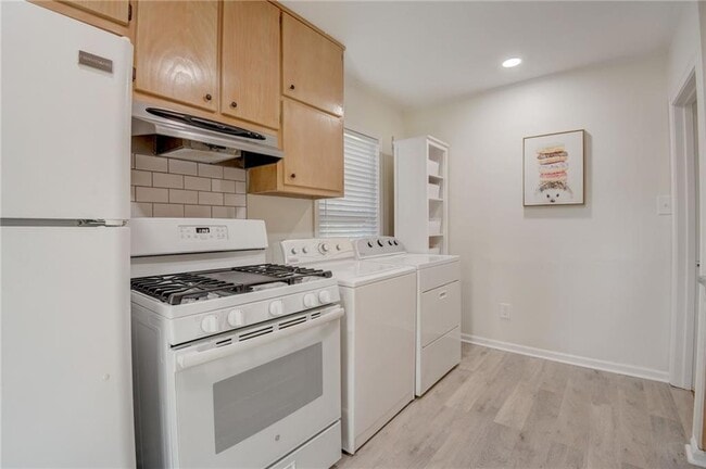 Building Photo - 711 Campbell Cir