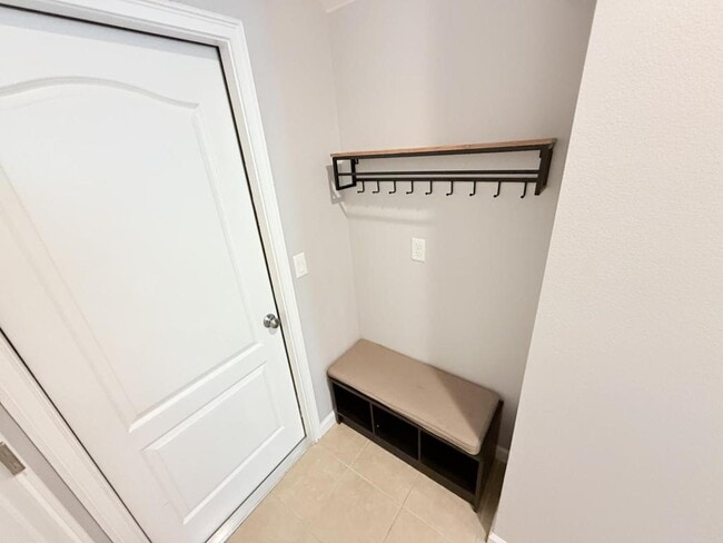 Building Photo - 1888 Compass Flower Way