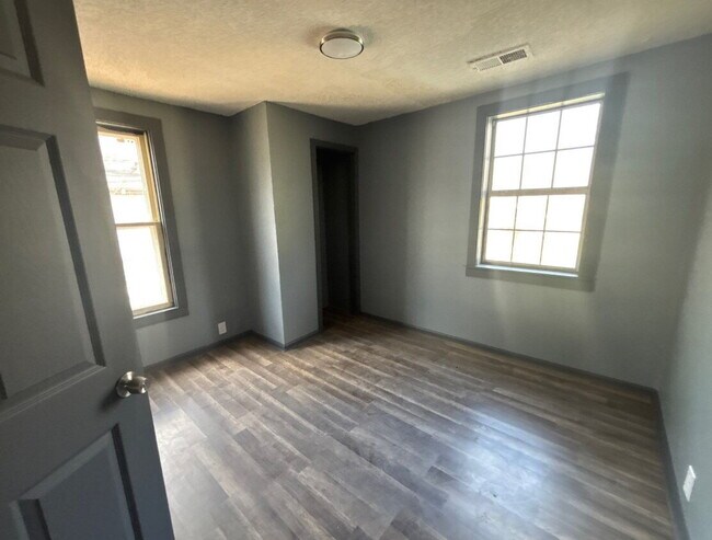 Building Photo - 1372 Orgill Ave