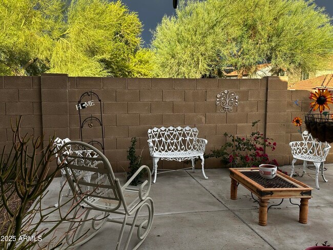 Building Photo - 24205 W Tonto St
