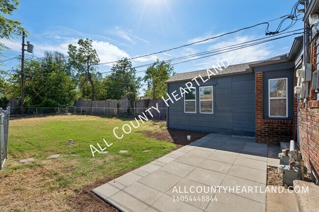 Building Photo - 1116 NW 29th St