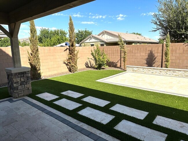 Building Photo - Stunning Elliot Groves home in Morrison Ranch. 4 bed+ 2 offices + loft