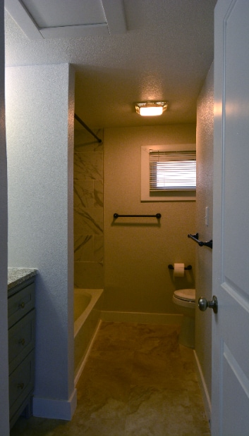 Building Photo - "Charming 3-Bed Oasis with Gleaming Hardwood Floors in Cheyenne - 1200 Sq Ft of Comfort!"