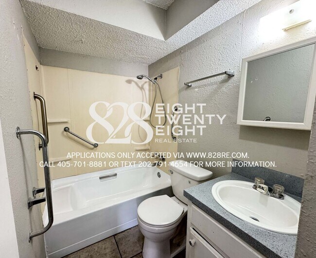 Building Photo - AVAILABLE NOW! 2 BD/1 BATH RENTAL IN NOBLE!