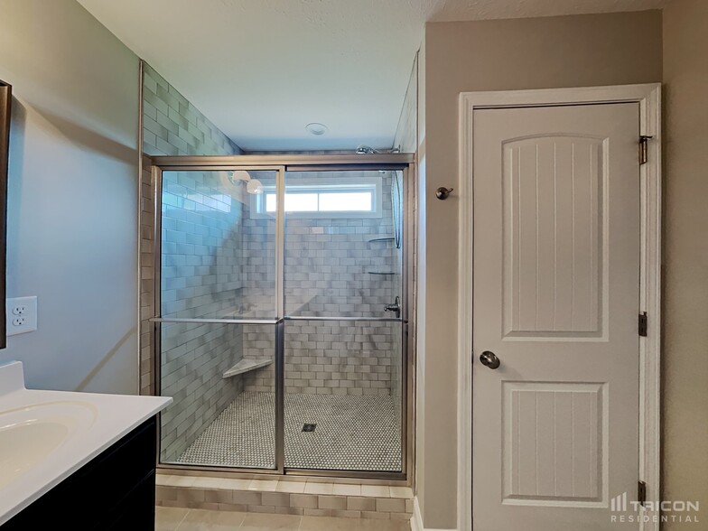 Building Photo - 152 Sambar Dr