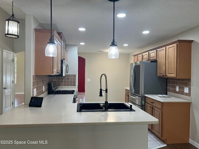 Building Photo - 1536 Grand Isle Blvd