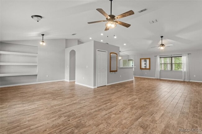 Building Photo - 17 Eugenia Ct N
