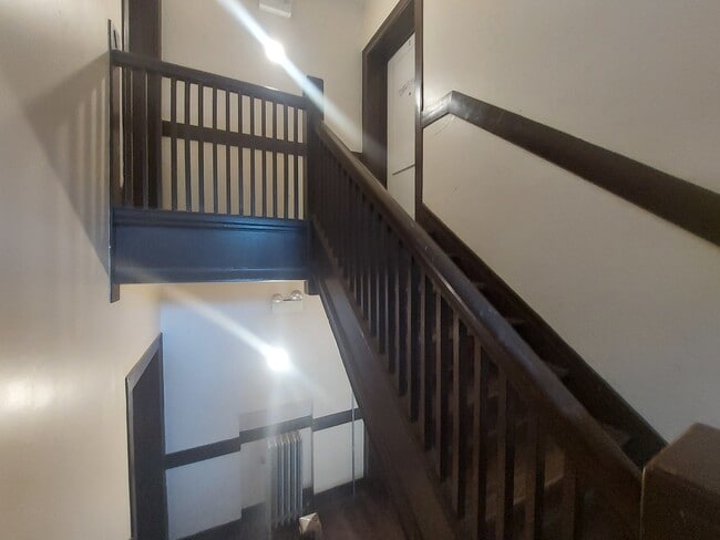 Building Photo - 3104 W 64th St
