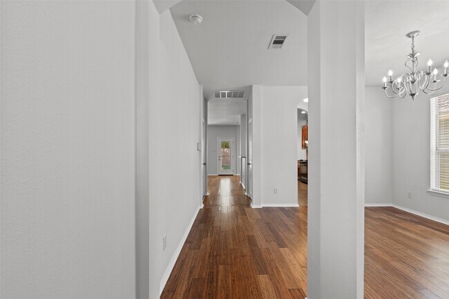 Building Photo - 12850 Pecan Shores Dr