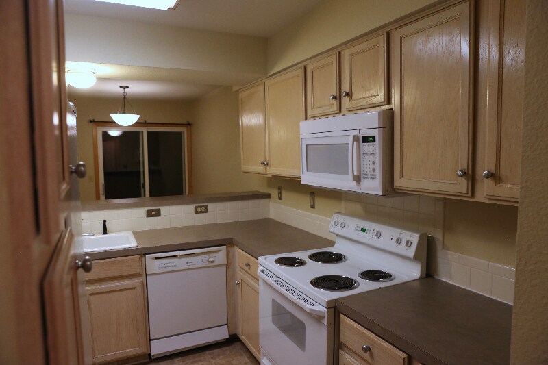 Building Photo - 1007 Cuerto Ln