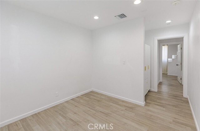 Building Photo - 9965 Glencrest Cir