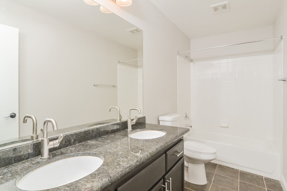 Building Photo - 7243 Twin Maples Ct