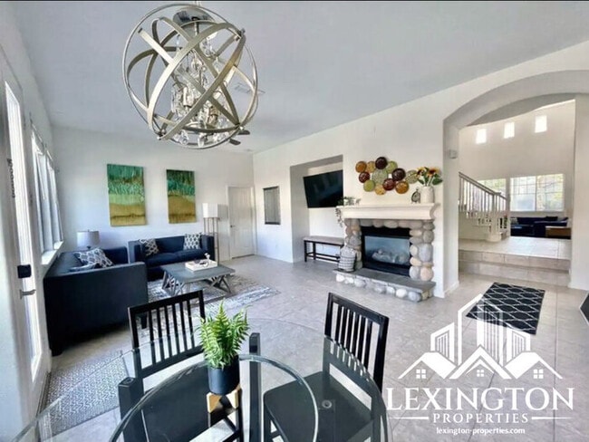 Building Photo - Stunning, 5BD/3BA Home, in West Sacramento with a Pool and BBQ!