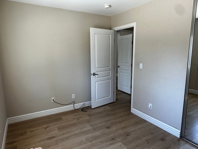 Building Photo - Perfectly Appointed Renovated 2 Bedroom 1 Bath Condo in Santa Clara