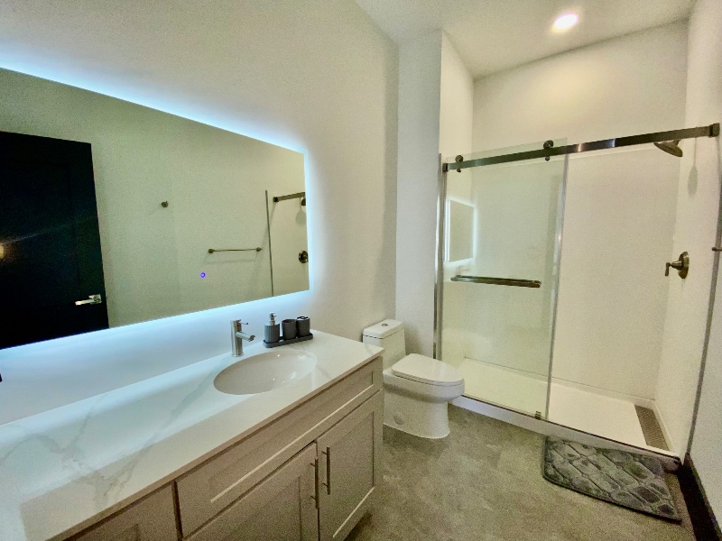 Building Photo - 116 E Randolph Ave