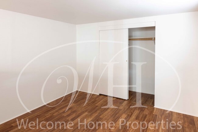 Building Photo - 518 SE 12th St