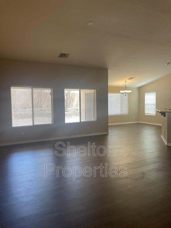 Building Photo - 25652 W Magnolia St