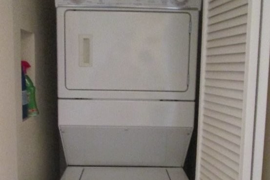 Stackable washer dryer included - 1238 Scholarship