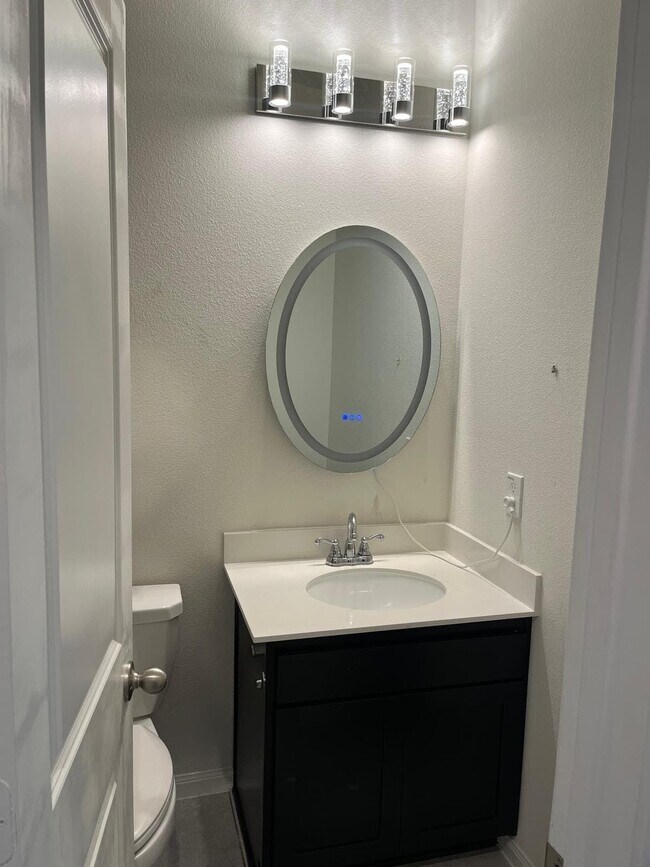 Building Photo - 10526 Wagner St