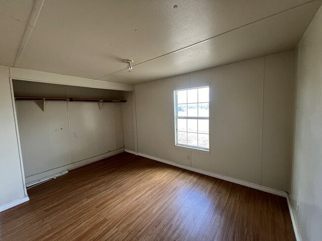 Building Photo - 1407 N 8th St