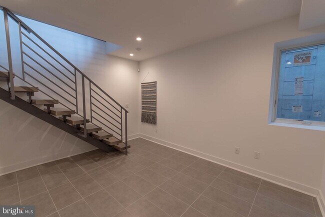 Building Photo - 105 Olive St