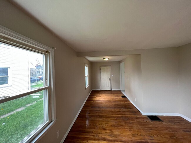 Building Photo - 1310-1312 E 25th Ave