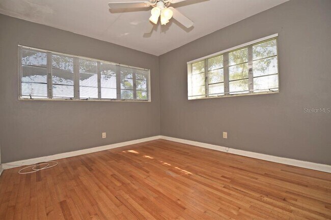Building Photo - 1337 Cumbie St