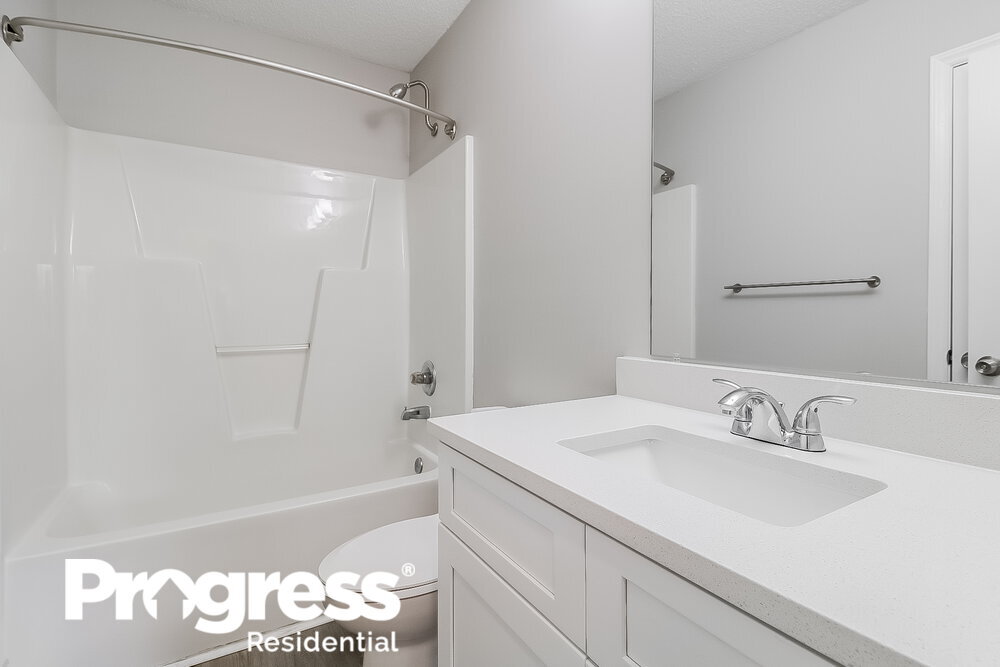 Building Photo - 944 S Philwood Ct