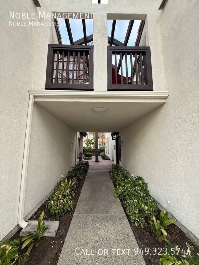 Building Photo - 6 Glen Cove