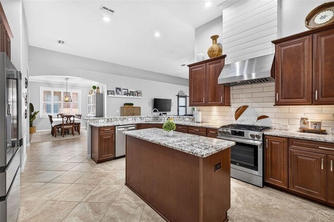 Building Photo - 31218 Alchester Dr
