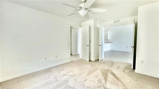 Building Photo - 15940 Grassland Ln