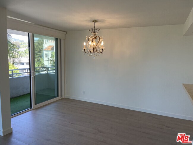 Building Photo - 15480 Antioch St