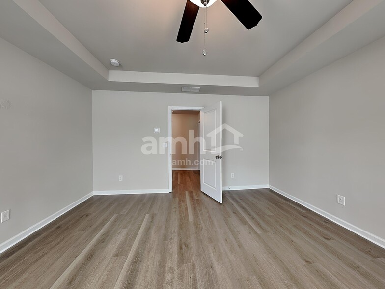 Building Photo - 222 N Fortune Way