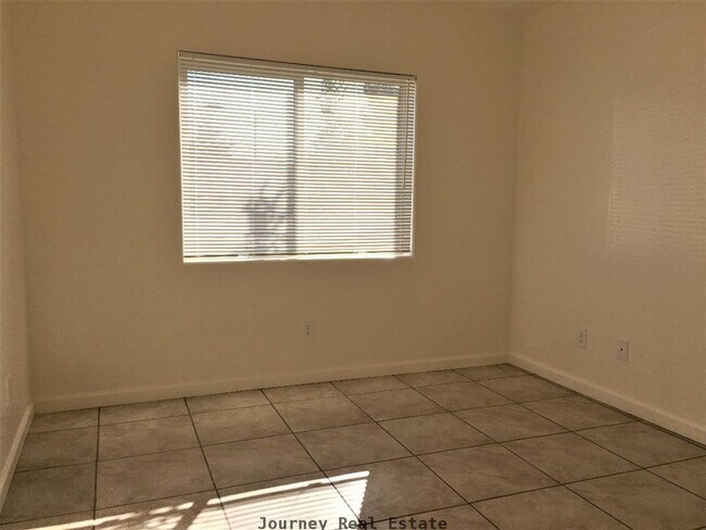 Building Photo - 4441 N Miner Rd