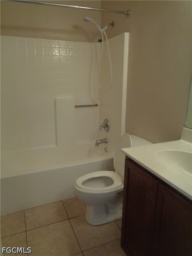 Building Photo - 2463 Nature Pointe Loop