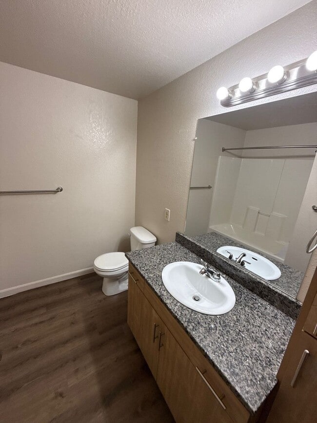 Building Photo - 918 Bryan Ct