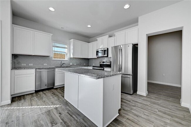 Building Photo - 9701 Grapevine Leaf Dr