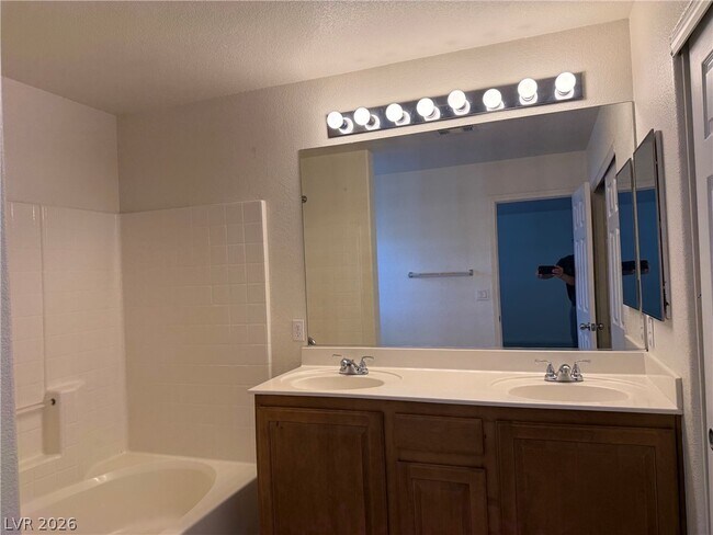 Building Photo - 6503 Holyrod Park Ct