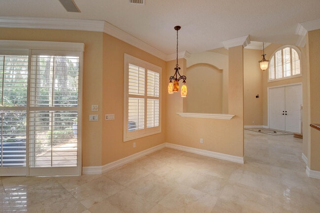 Building Photo - 8957 Sandy Crest Ln