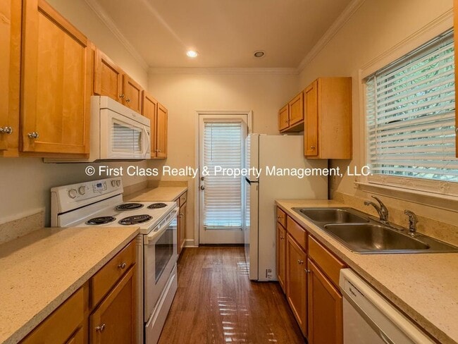 Building Photo - 710 Tavern Ct