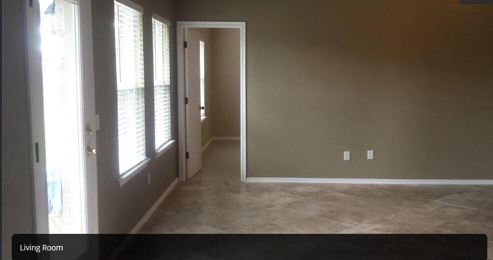 Building Photo - 233 Tecumseh Meadows Dr