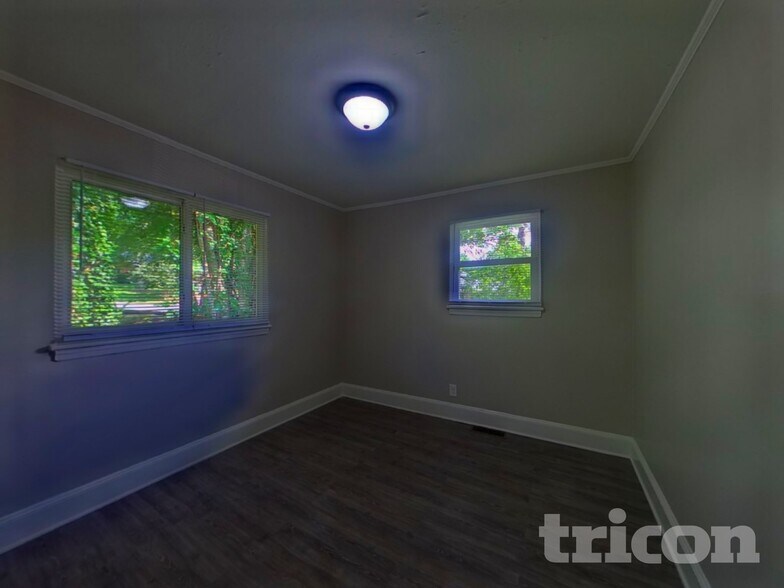Building Photo - 5530 Wedgewood Dr